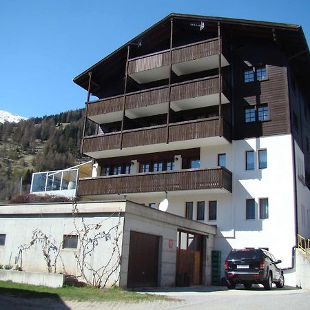 Hotel Weisshorn Goms Exteriör bild