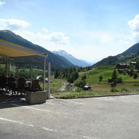 Hotel Weisshorn Goms Exteriör bild