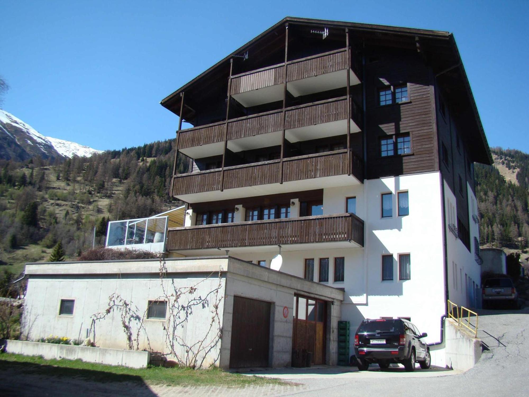 Hotel Weisshorn Goms Exteriör bild