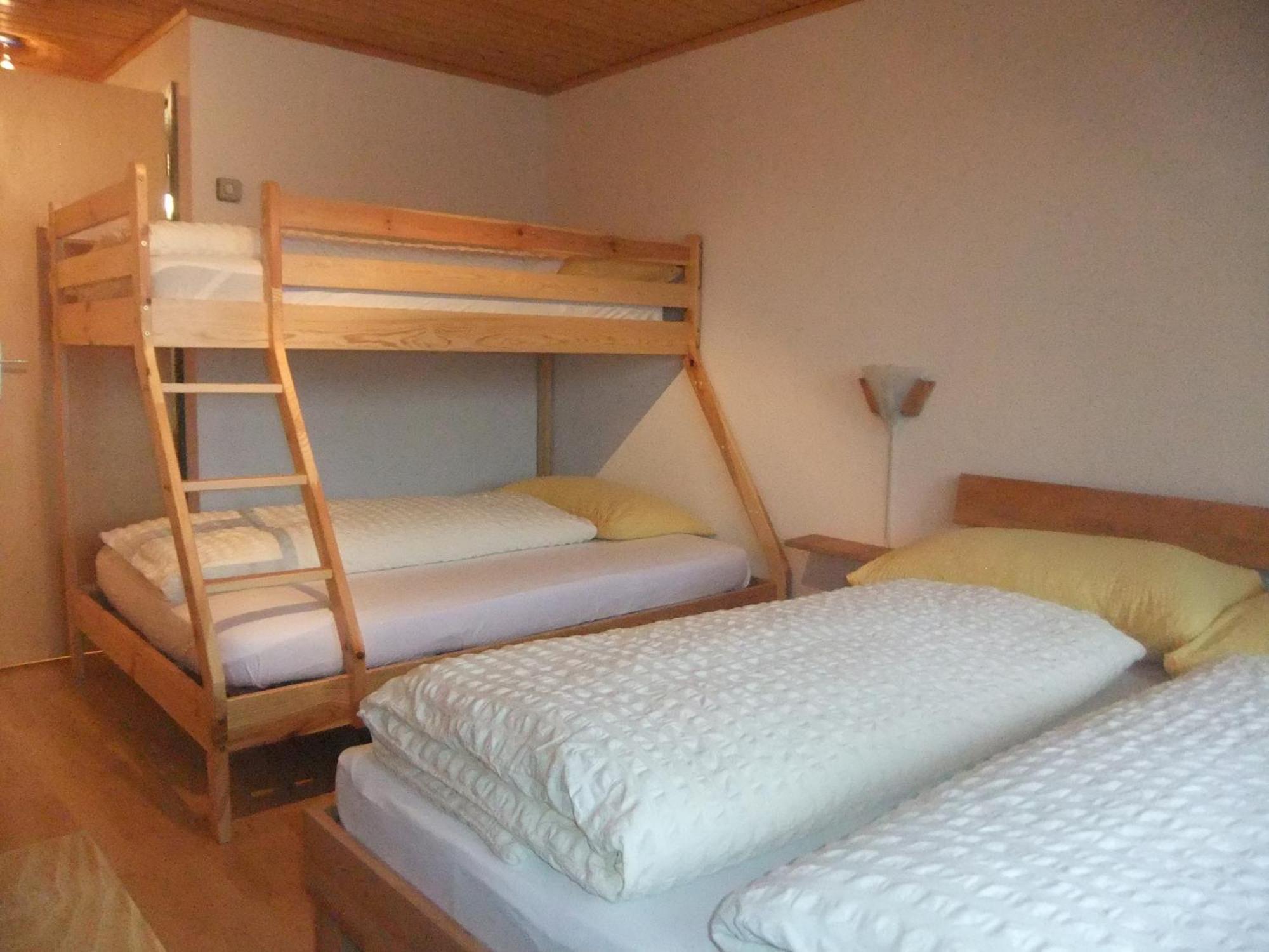 Hotel Weisshorn Goms Rum bild